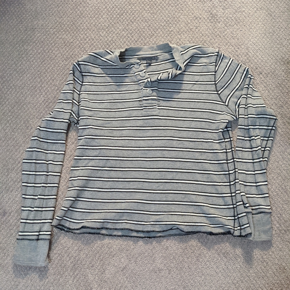 Sweaters and Sweatshirts - Picture 11 of 13